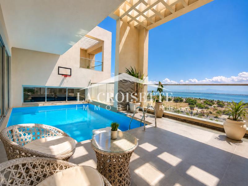 Penthouse meublé S+4 avec piscine et vue sur lac au Lac 2